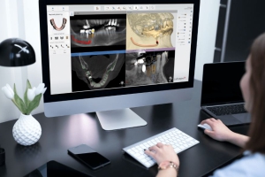 Digital dental implant treatment planning